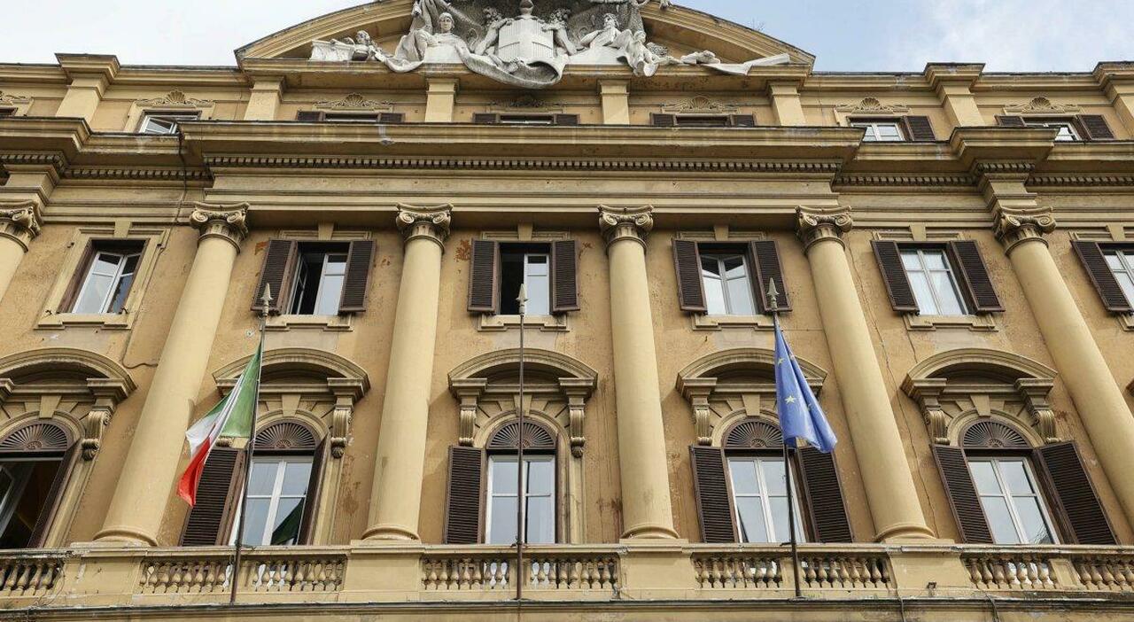 Btp Valore, ecco le cedole minime: rendimento medio al 3,26% con il premio fedeltà Btp Valore, ecco le cedole minime: rendimento medio al 3,26% con il premio fedeltà