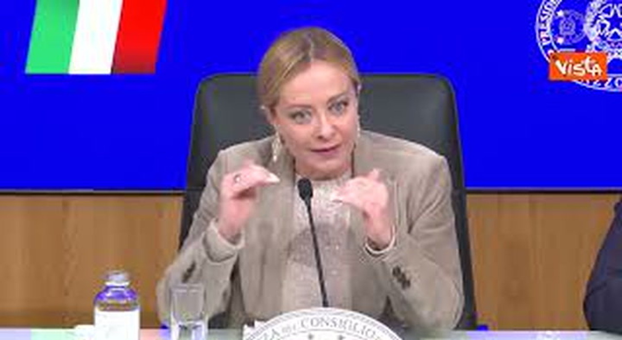 https://statics.cedscdn.it/photos/MED_HIGH/2025/10/17/9133235_poster.jpg