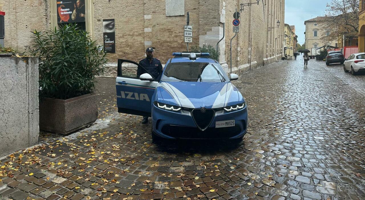 Perugia, ragazzo ucciso con una coltellata alla gola nel parcheggio dell Perugia, ragazzo ucciso con una coltellata alla gola nel parcheggio dell