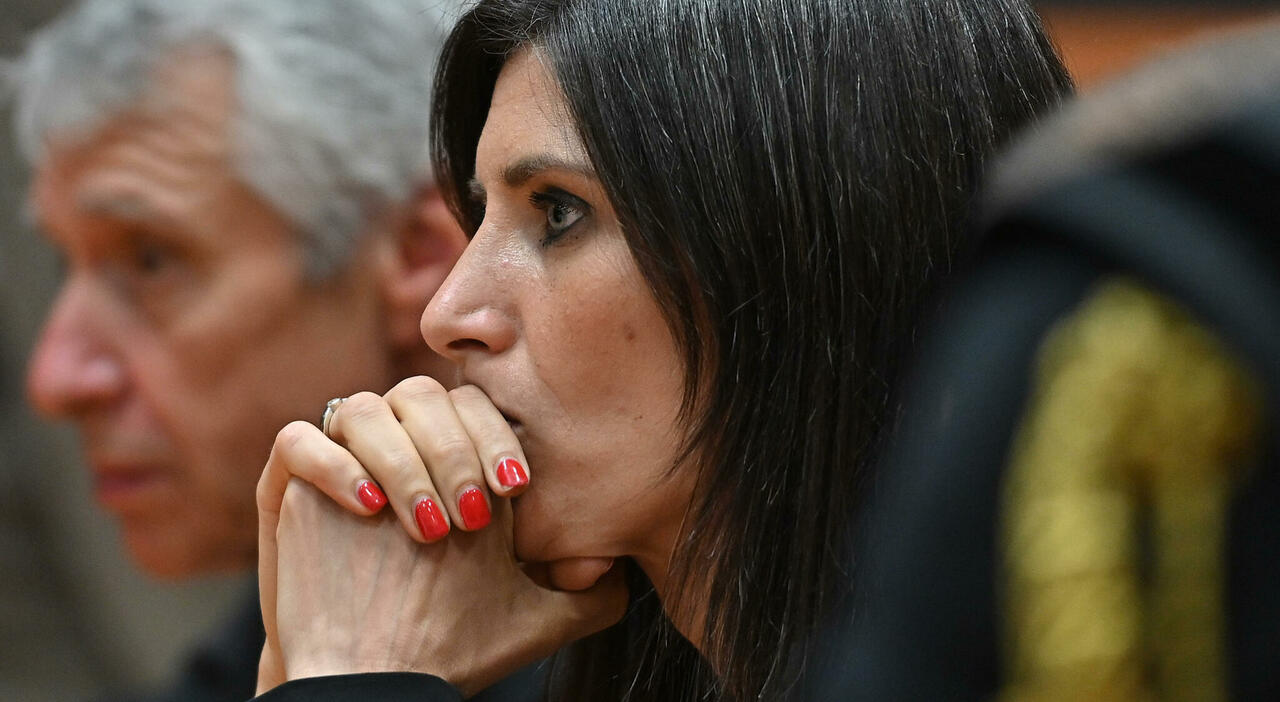 https://statics.cedscdn.it/photos/MED_HIGH/2025/10/18/9134905_18120742_chiara_appendino.jpg