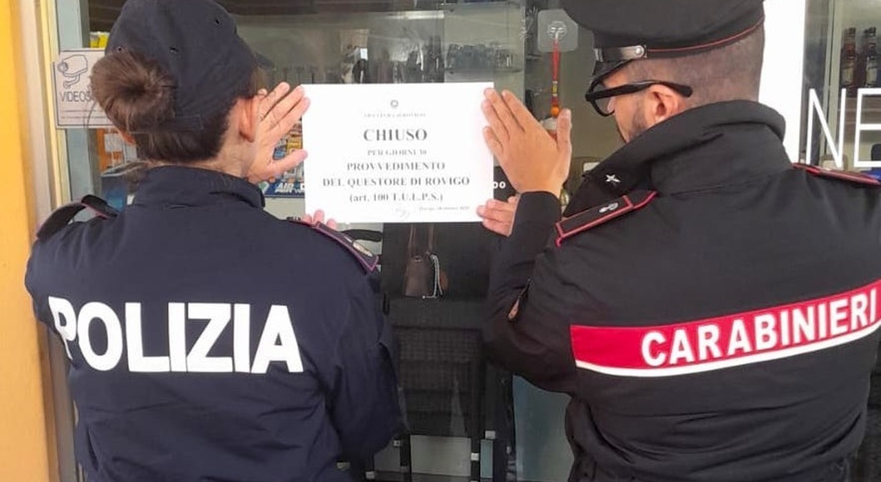 Coltellate al bar nel mezzo della movida: 31enne in fin di vita e caccia all Coltellate al bar nel mezzo della movida: 31enne in fin di vita e caccia all
