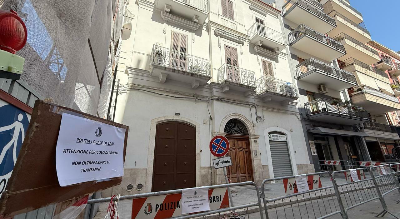 Bari, l Bari, l
