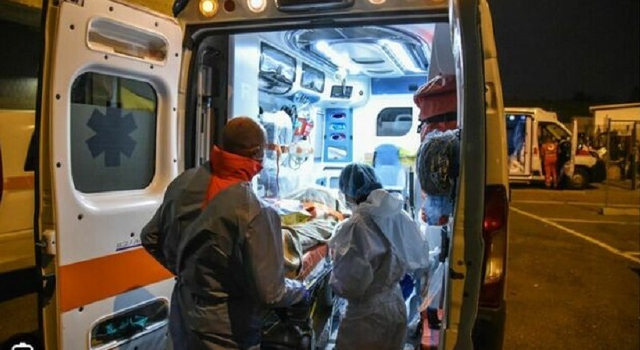 tornano dalla festa e si schiantano con l auto sulla rotatoria di asiago morti tre amici 20enni un altro 232 in fin di vita miracolato il quinto