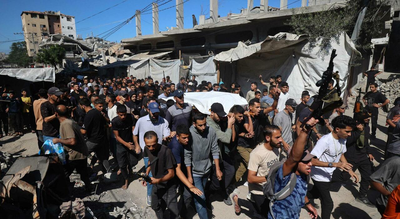 https://statics.cedscdn.it/photos/MED_HIGH/2025/10/19/9136532_19102014_hamas.jpg
