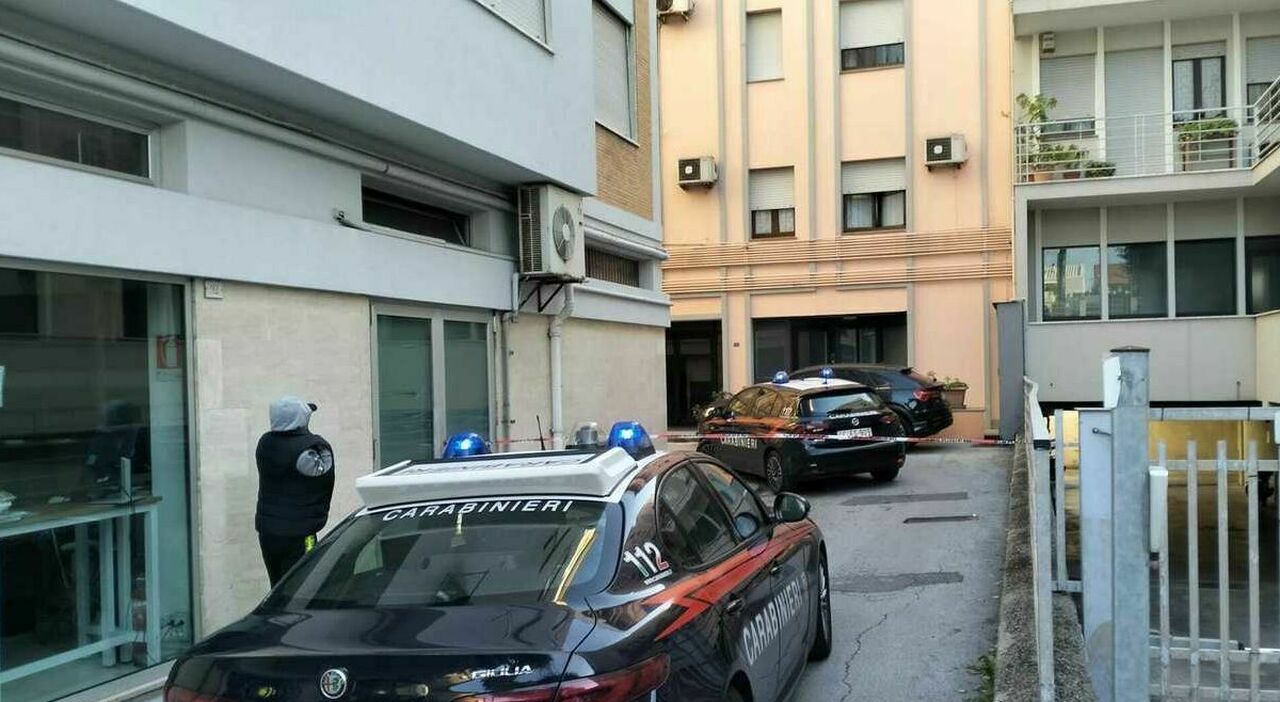 https://statics.cedscdn.it/photos/MED_HIGH/2025/10/19/9136661_19132917_donna_trovata_morta_viale_vittorio_veneto_civitanova_chi_e_cosa_e_successo_oggi_19_ottobre_2025.jpg