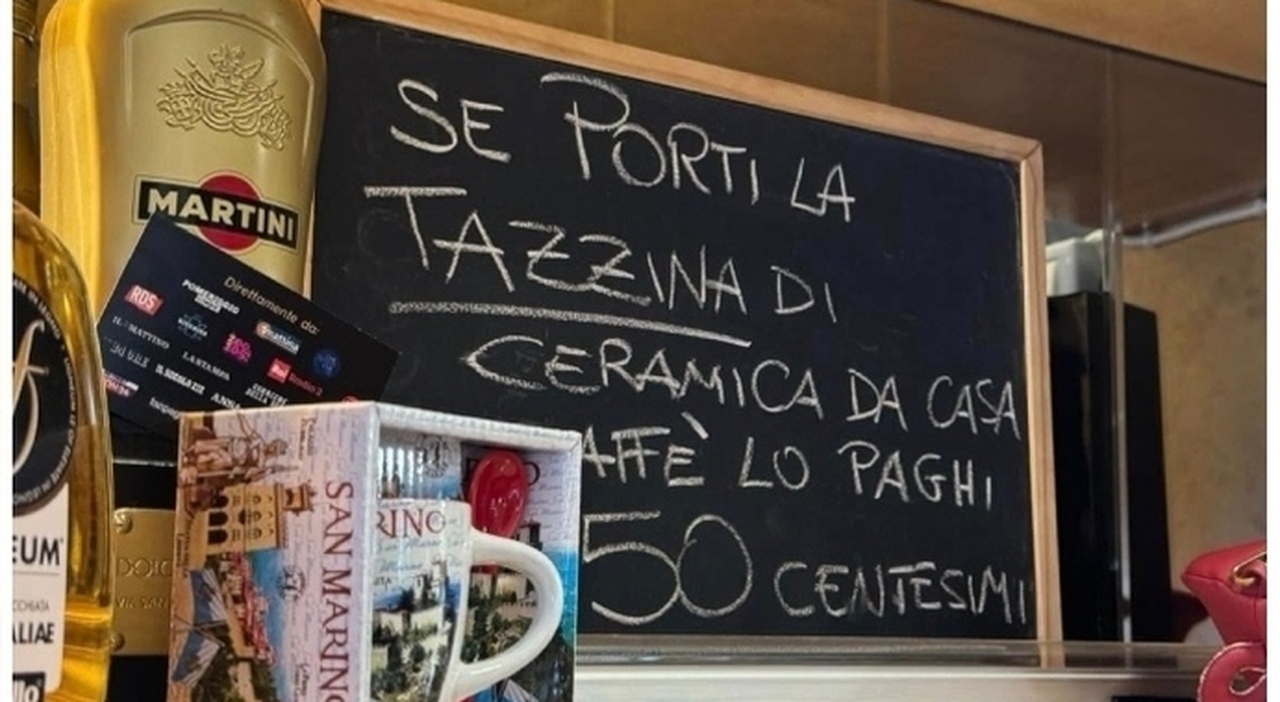 https://statics.cedscdn.it/photos/MED_HIGH/2025/10/20/9138564_20161211_caffe_50_cent_se_porti_tazzina_da_casa_bar_padova.jpg