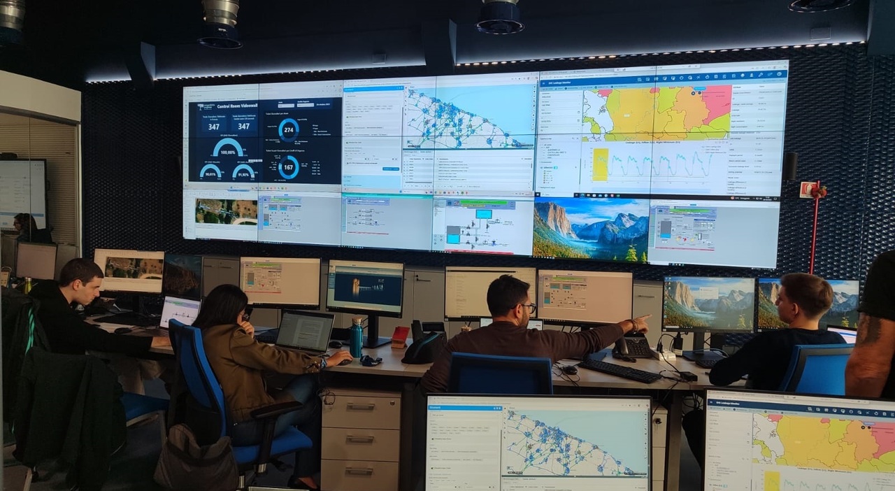 Nella Control room di Aqp dove si combatte la siccità: «Un cervellone anti sprechi» Nella Control room di Aqp dove si combatte la siccità: «Un cervellone anti sprechi»