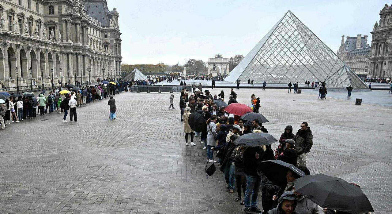 https://statics.cedscdn.it/photos/MED_HIGH/2025/10/20/9139020_20222912_furto_louvre_chi_sono_ladrii_come_hanno_fatto_ad_entrare_come_sono_fuggiti_oggi_21_10_2025.jpg