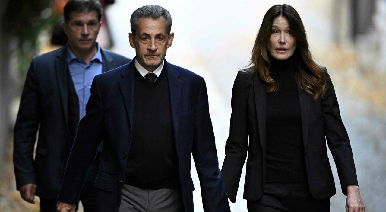 Sarkozy entra in carcere, l Sarkozy entra in carcere, l