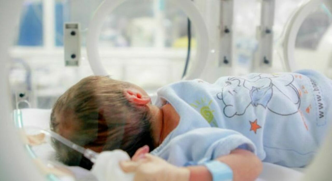 In Italia sempre meno figli, nascitre al minimo storico: 13mila in meno rispetto al 2024. E l