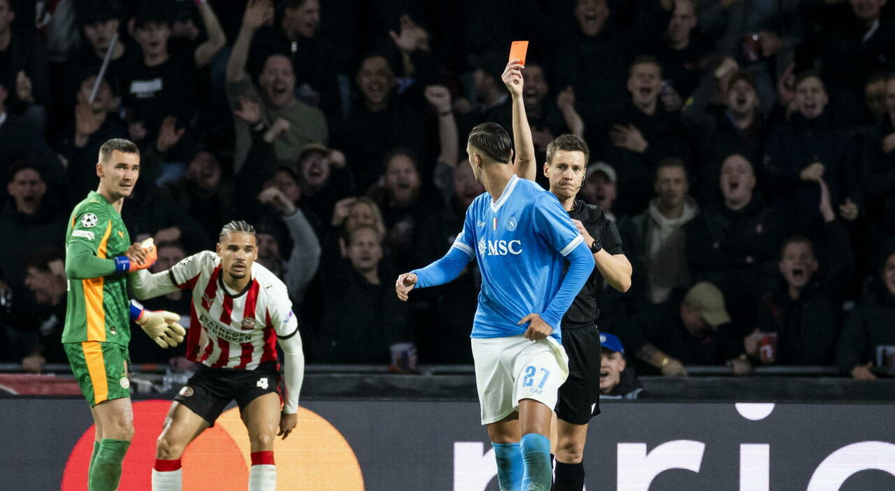 Psv Napoli 6 2, che disastro degli azzurri in Olanda: «Una notte da dimenticare»