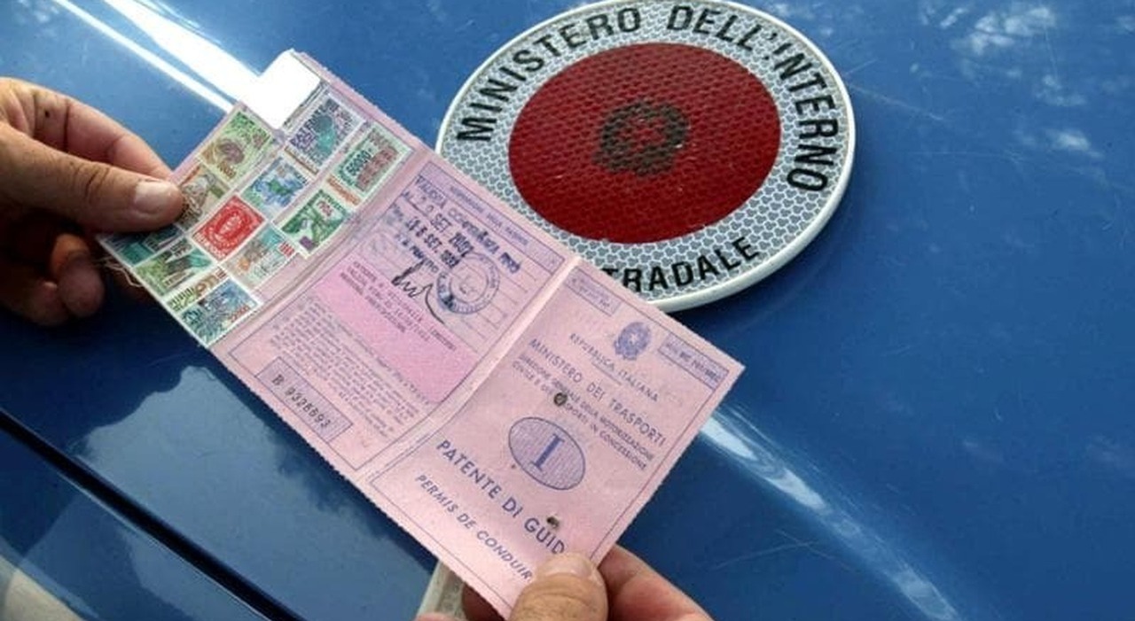 https://statics.cedscdn.it/photos/MED_HIGH/2025/10/21/9140856_21185121_patente_auto_17_anni_ultimissime.jpg