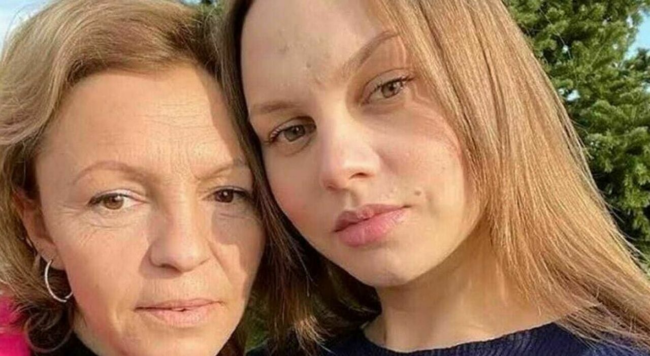 denuncia le violenze del patrigno ma il codice rosso arriva al pm pi249 di un mese dopo renata trandafir e la madre gabriela ammazzate a fucilate