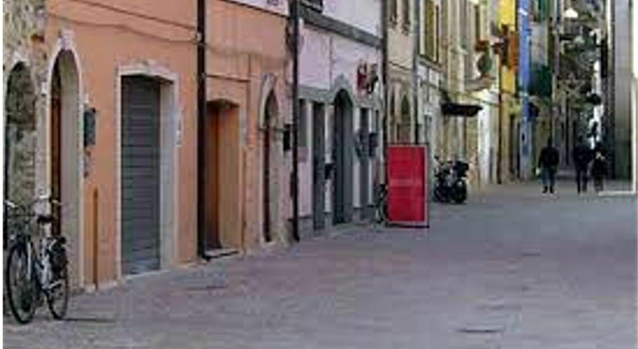 scazzottata in via labirinto a san benedetto si scontrano due bande di extracomunitari
