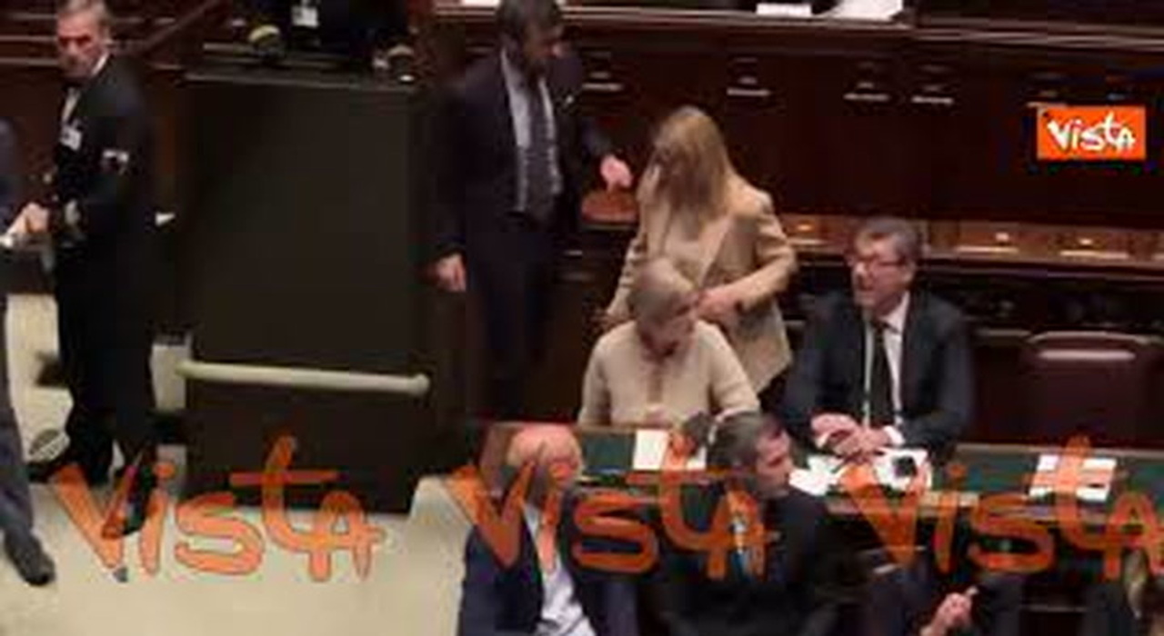 https://statics.cedscdn.it/photos/MED_HIGH/2025/10/22/9143152_poster.jpg
