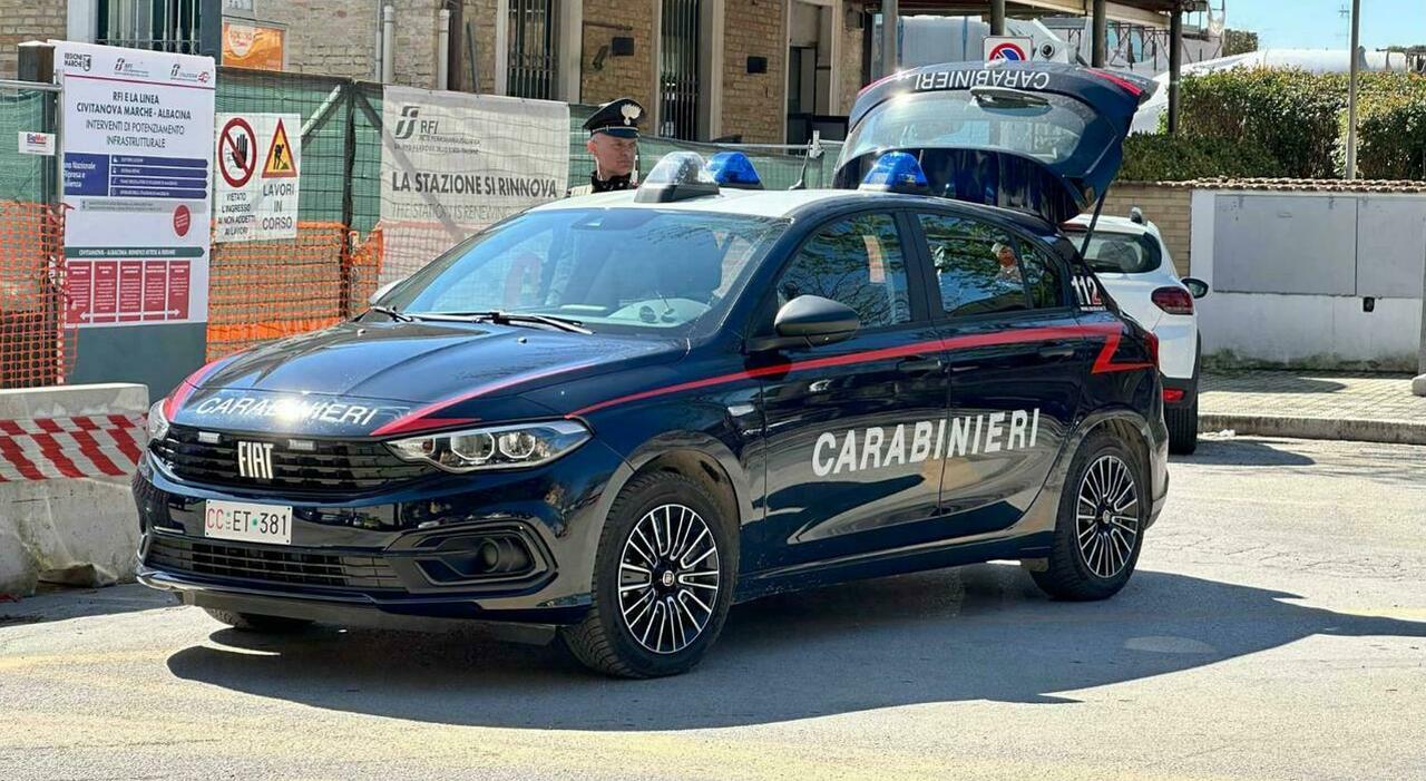 «Mi getto sotto un treno», il fidanzato lancia l «Mi getto sotto un treno», il fidanzato lancia l