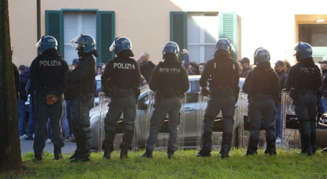 https://statics.cedscdn.it/photos/MED_HIGH/2025/10/22/9143255_22205633_pisa_verona_stop_trasferta_tifosi_dopo_scontri_ultras_oggi_22_10_2025.jpg