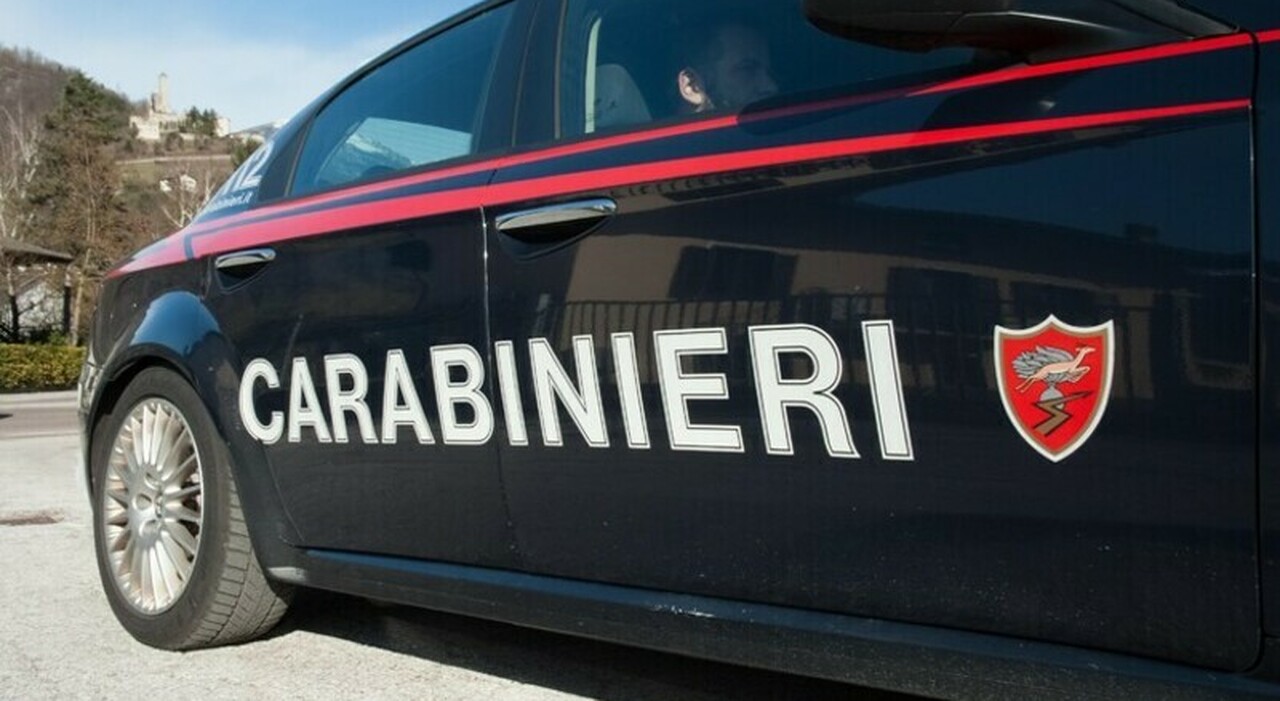 terzigno accoltella la vicina di casa al petto arrestato 40enne l aggressione per una lite condominiale