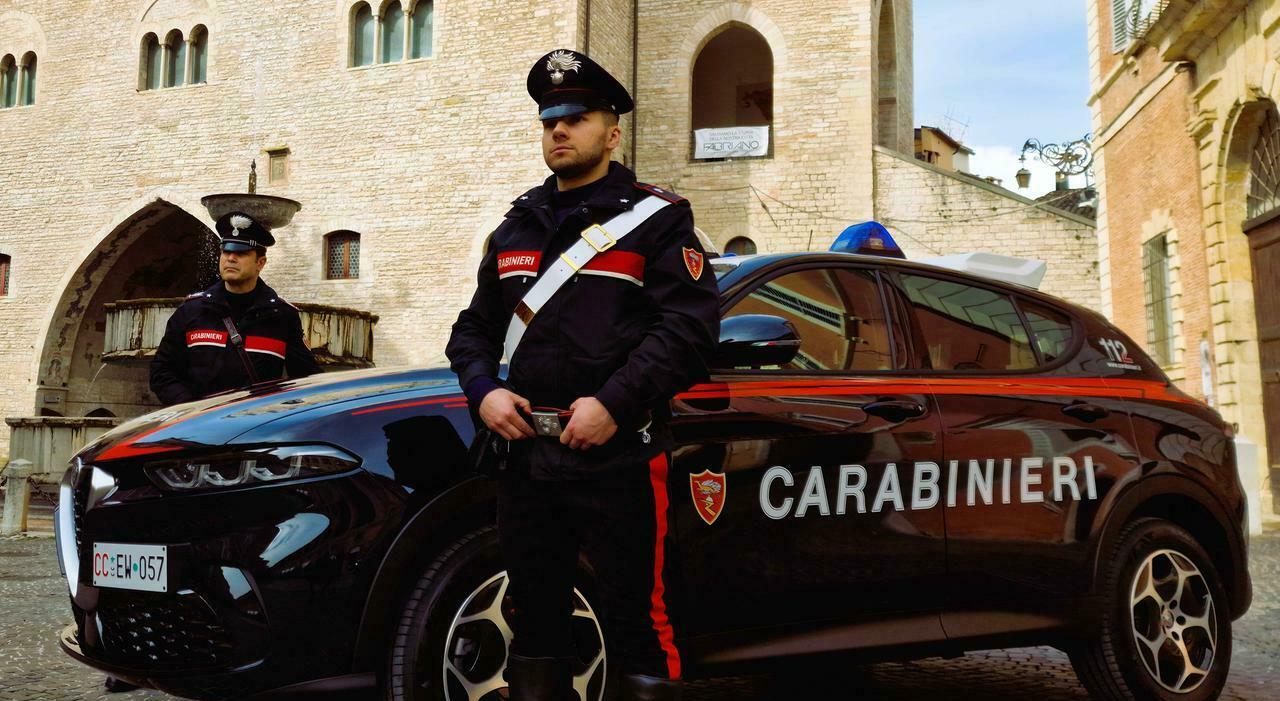 Fabriano, morsi, cinghiate e colpi di rasoio: prima lo provoca, poi l?aggredisce e lo manda all Fabriano, morsi, cinghiate e colpi di rasoio: prima lo provoca, poi l?aggredisce e lo manda all