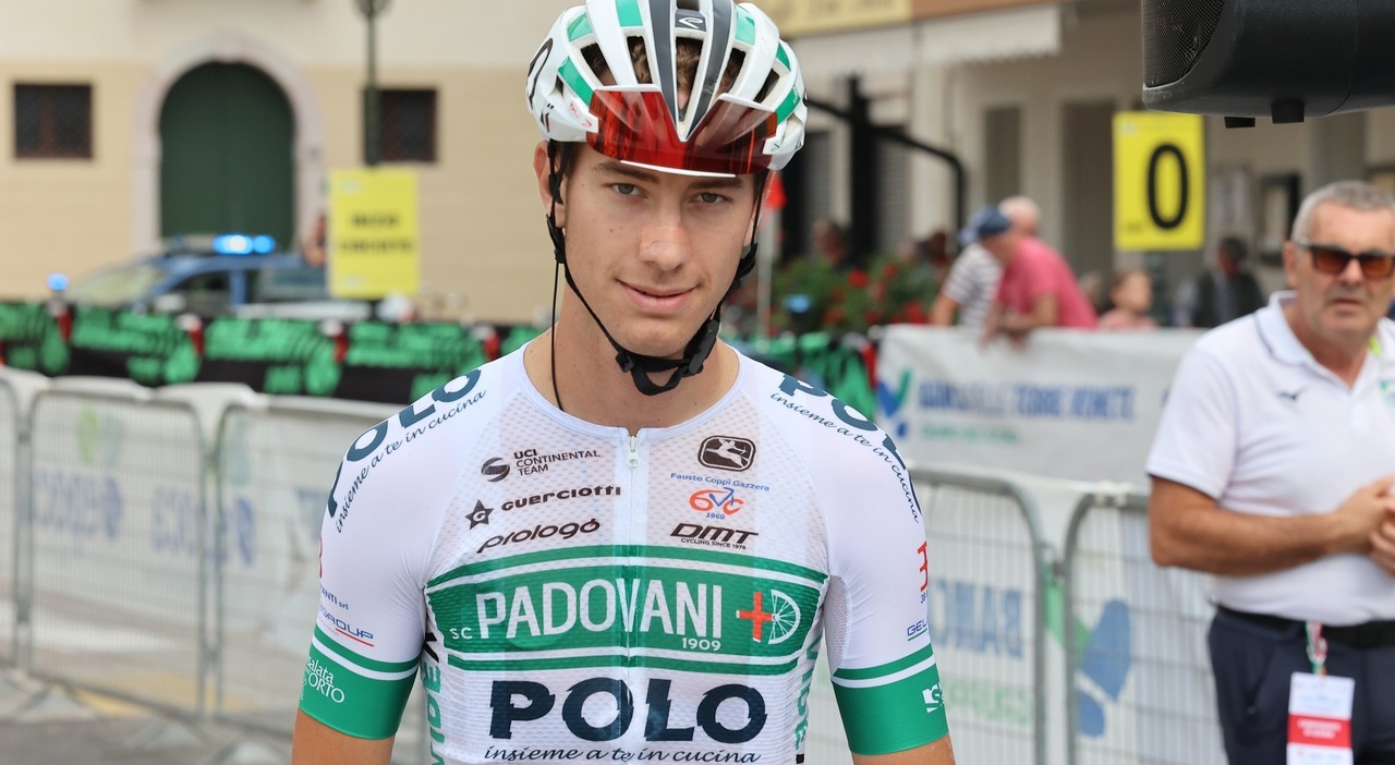 Kevin Bonaldo è morto dopo un mese in coma: il ciclista 25enne era stato colto da malore al termine della Piccola Sanremo Kevin Bonaldo è morto dopo un mese in coma: il ciclista 25enne era stato colto da malore al termine della Piccola Sanremo