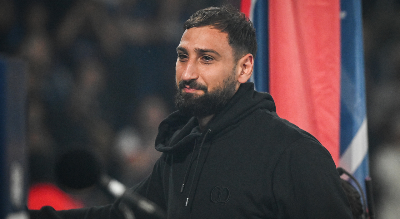 https://statics.cedscdn.it/photos/MED_HIGH/2025/10/25/9148748_25101648_donnarumma_addio_psg_manchester_city_sorpresa_compagni_squadra_oggi_25_10_2025.jpg