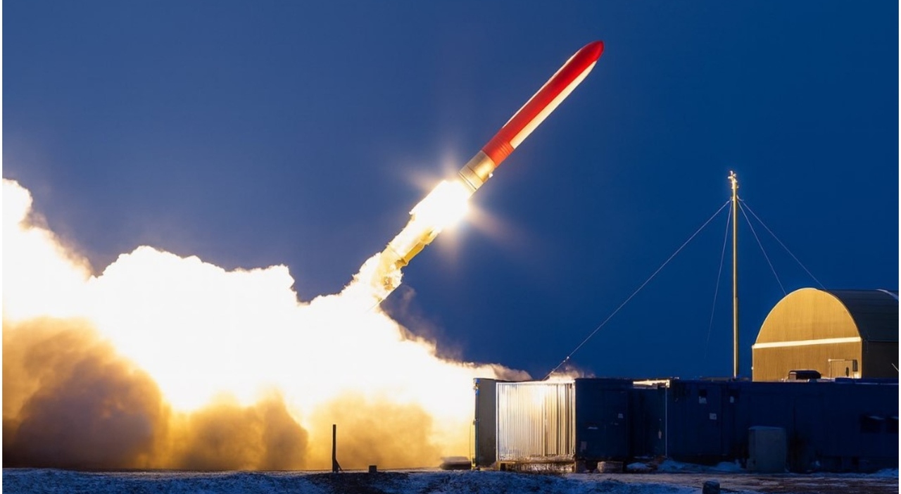 Missile Burevestnik, il nuovo razzo nucleare russo. Putin scatena i timori della terza guerra mondiale Missile Burevestnik, il nuovo razzo nucleare russo. Putin scatena i timori della terza guerra mondiale