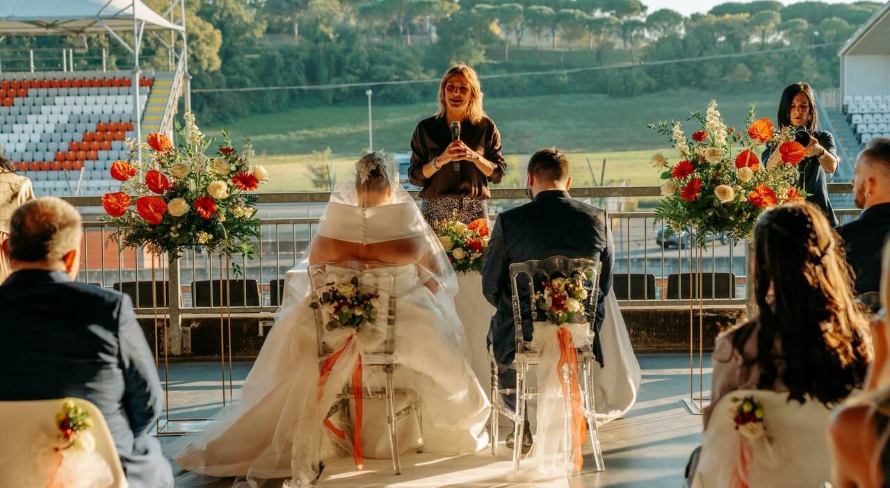 La cerimonia all'Autodromo di Imola