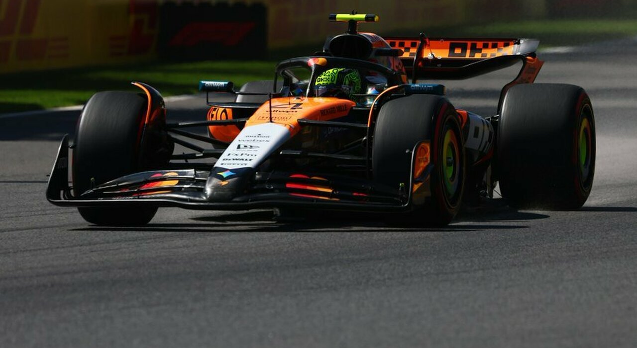 Formula 1, GP di Città del Messico, la diretta: Norris conduce davanti a Leclerc, Hamilton e Verstappen dopo il caos alla prima curva Formula 1, GP di Città del Messico, la diretta: Norris conduce davanti a Leclerc, Hamilton e Verstappen dopo il caos alla prima curva