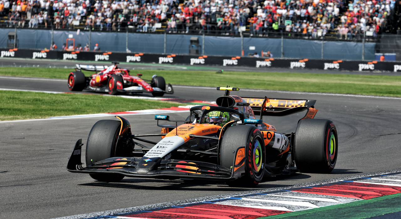 Norris vince il GP del Messico da dominatore, Leclerc è secondo e contiene Verstappen aiutato dalla virtual safety car Norris vince il GP del Messico da dominatore, Leclerc è secondo e contiene Verstappen aiutato dalla virtual safety car