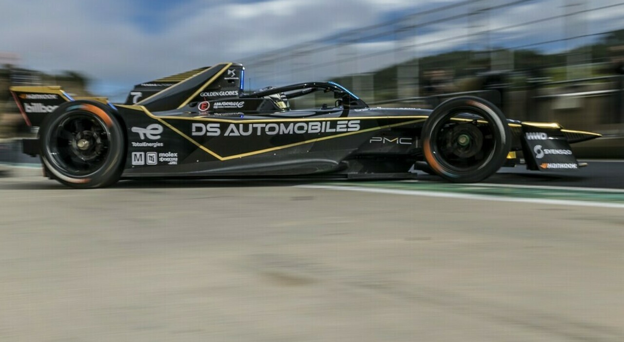La DS di FE sulla pista di Valencia per i test prestagionali