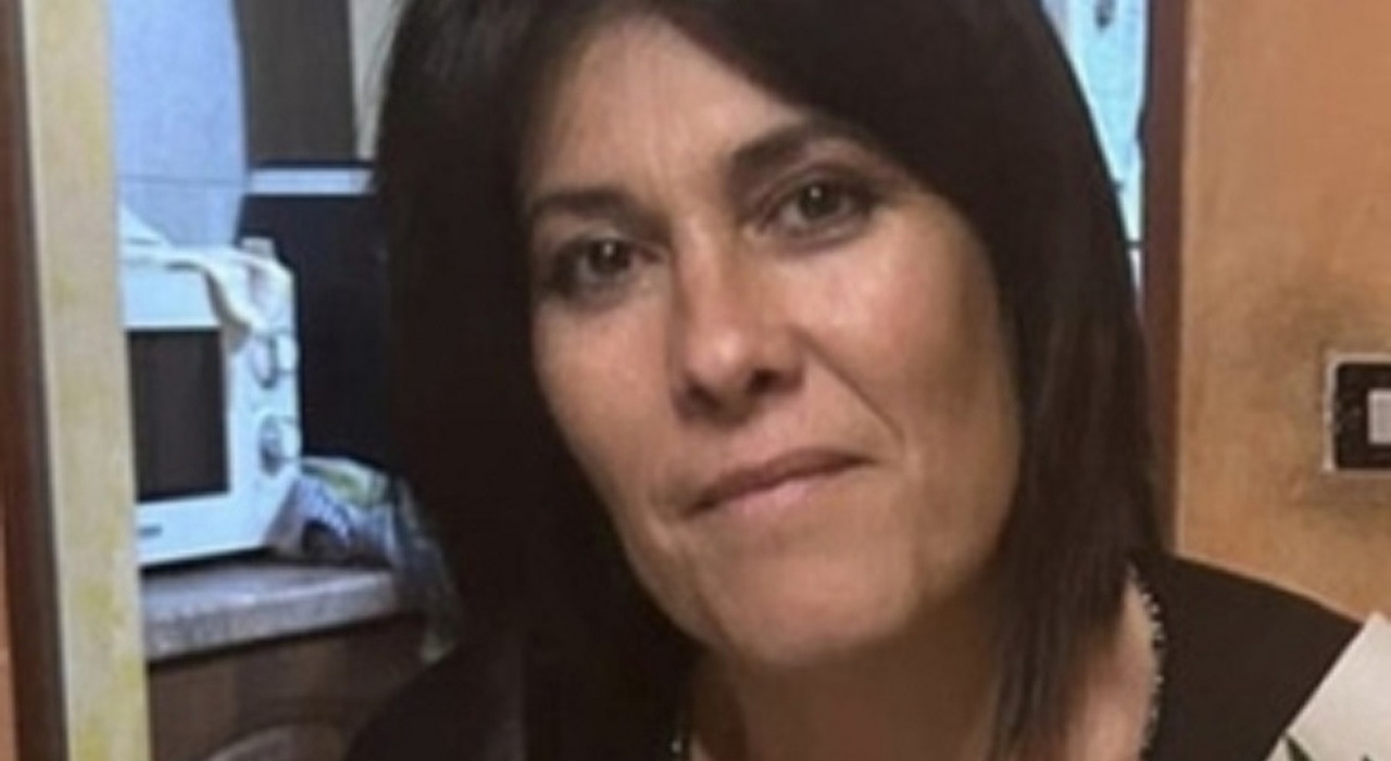 https://statics.cedscdn.it/photos/MED_HIGH/2025/10/27/9152446_27140448_9152446_27132827_valerio_stirpe_suicidio_romina_orzilli_morta_incidente_veroli_oggi_27_10_2025.jpg