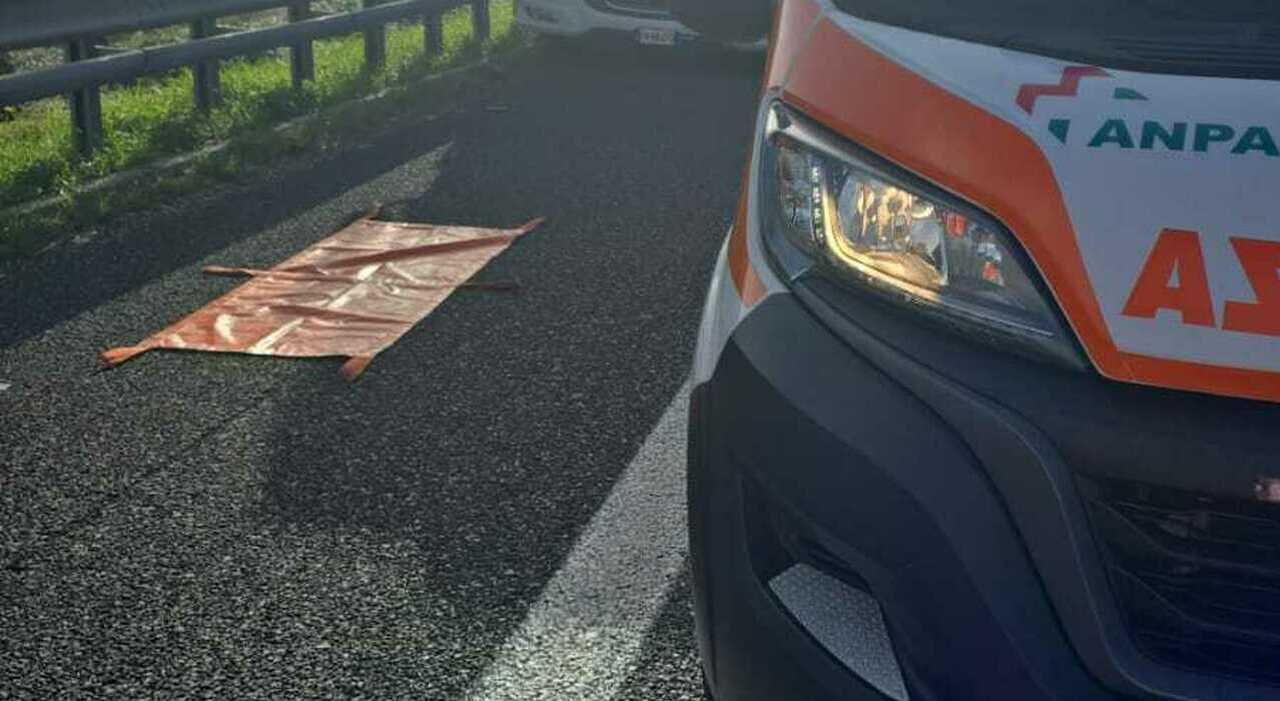 https://statics.cedscdn.it/photos/MED_HIGH/2025/10/27/9152461_27133702_morto_autostrada_eboli_battipaglia.jpg