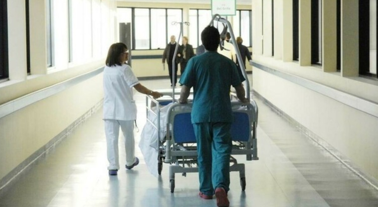 https://statics.cedscdn.it/photos/MED_HIGH/2025/10/27/9152596_27155026_stipendi_infermiere_ostetriche_aumenti_nuovo_contratto_sanita_oggi_27_10_2025.jpg