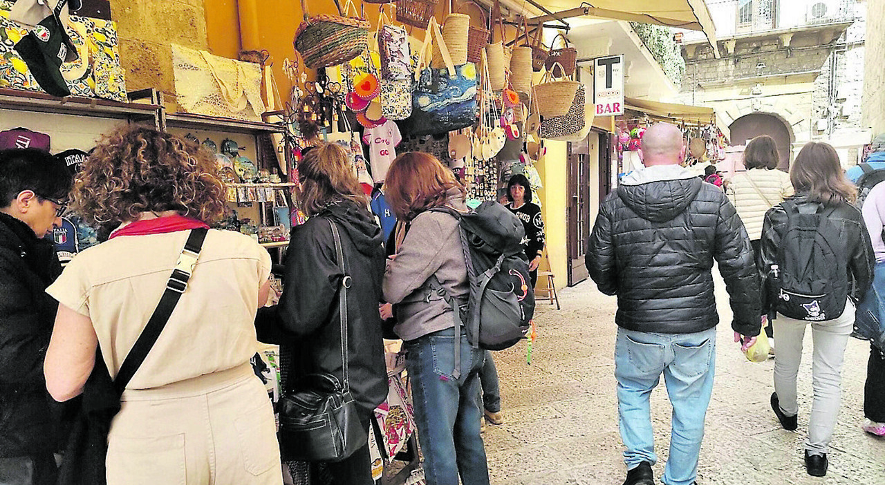 Affitti brevi, Bari prima (per aumenti) in Italia. Boom del 250% in 7 anni. Su anche i ricavi: i numeri Affitti brevi, Bari prima (per aumenti) in Italia. Boom del 250% in 7 anni. Su anche i ricavi: i numeri