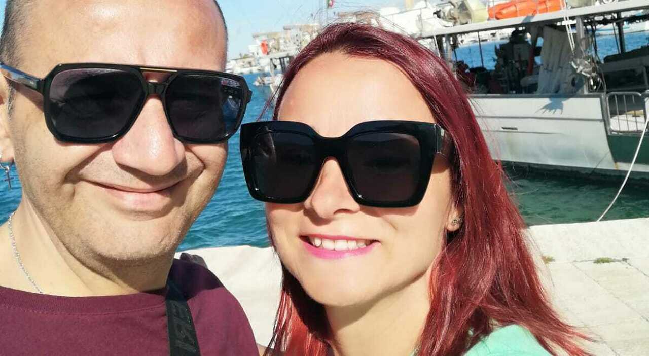 Muore per una fistola che sanguinava. La denuncia della moglie del pizzaiolo Gianluca De Luca, 49 anni: «Ore al pronto soccorso senza cure» Muore per una fistola che sanguinava. La denuncia della moglie del pizzaiolo Gianluca De Luca, 49 anni: «Ore al pronto soccorso senza cure»