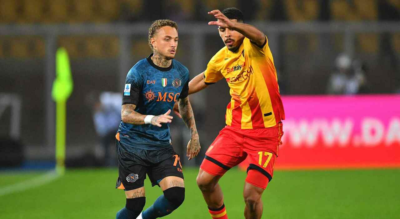 Lecce Napoli, infortunio per Lang: entra Neres al suo posto Lecce Napoli, infortunio per Lang: entra Neres al suo posto