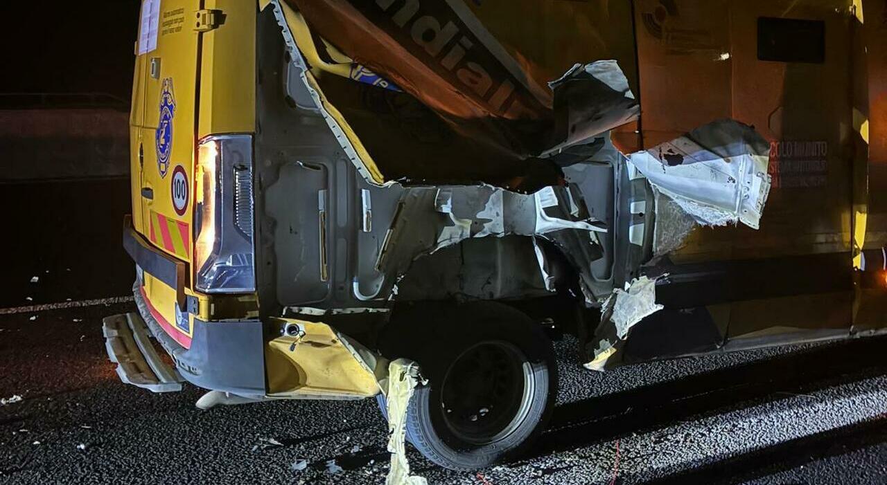Assalto in A14, il racconto della guardia giurata: «Raffica di colpi contro di noi. Stavamo rischiando la vita, ho sparato contro i banditi» Assalto in A14, il racconto della guardia giurata: «Raffica di colpi contro di noi. Stavamo rischiando la vita, ho sparato contro i banditi»