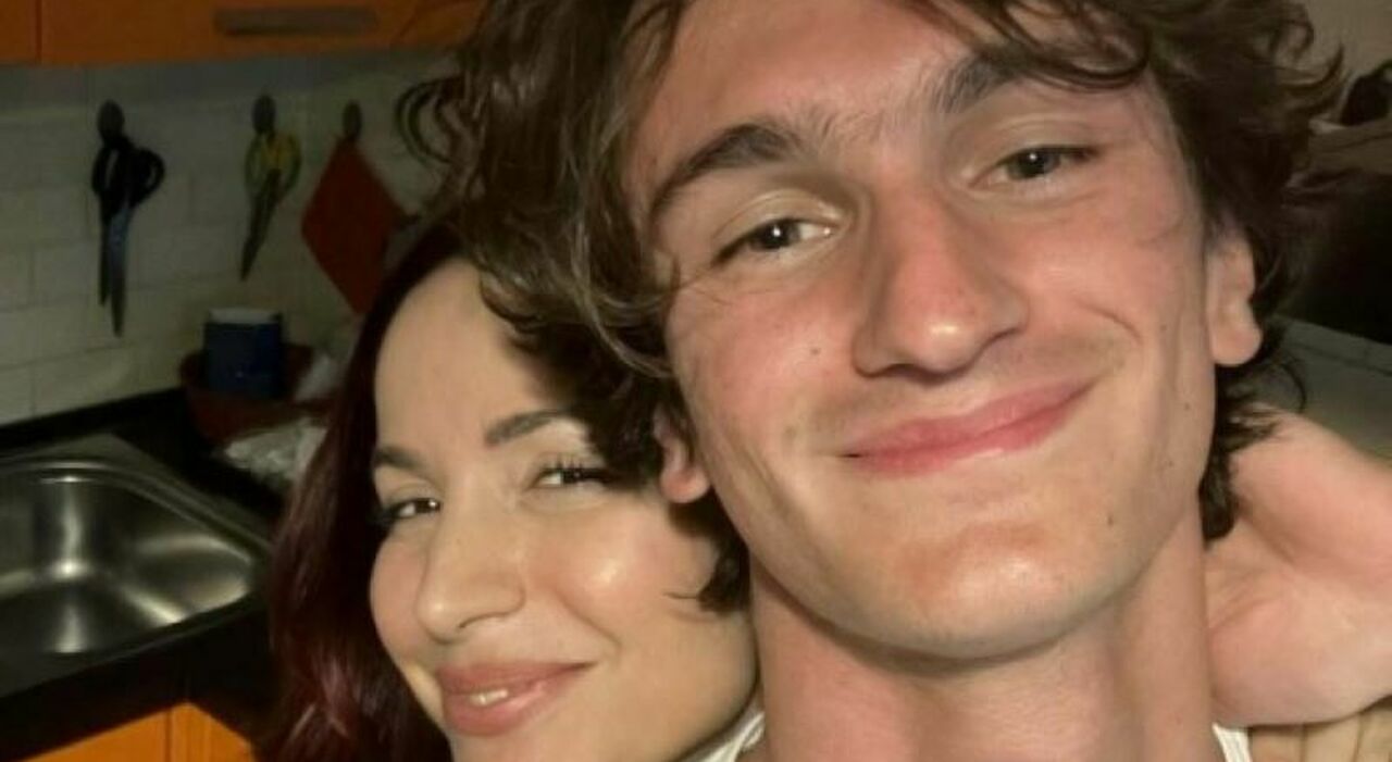 Andrea Delogu, morto il fratello Evan: la notizia appresa al telefono, il dolore di papà Walter, l Andrea Delogu, morto il fratello Evan: la notizia appresa al telefono, il dolore di papà Walter, l