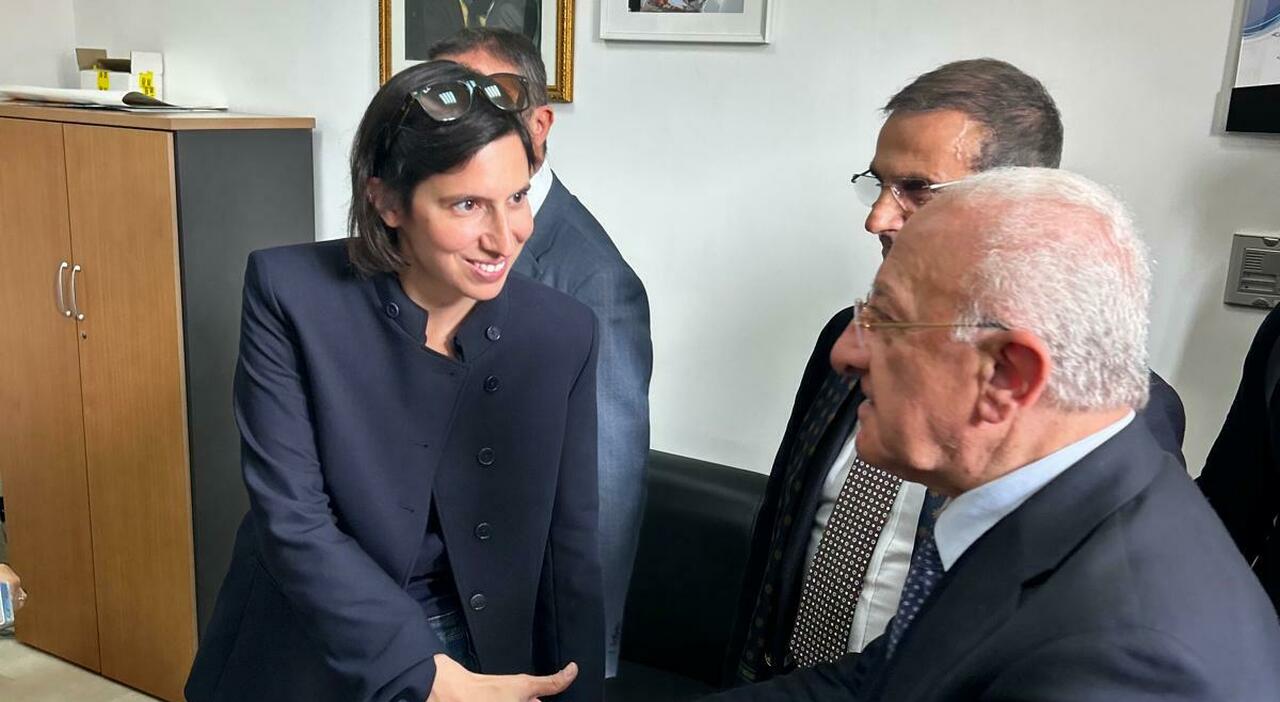 regionali campania all incontro con la schlein si presenta a sorpresa anche vincenzo de luca da Ilmattino.it regionali campania all incontro con la schlein si presenta a sorpresa anche vincenzo de luca