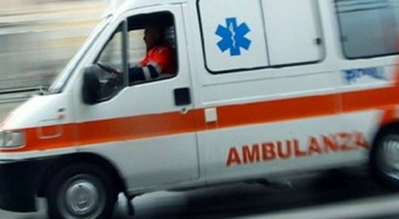 Travolto e ucciso a 25 anni mentre soccorre un automobilista in difficoltà. Ferito l Travolto e ucciso a 25 anni mentre soccorre un automobilista in difficoltà. Ferito l