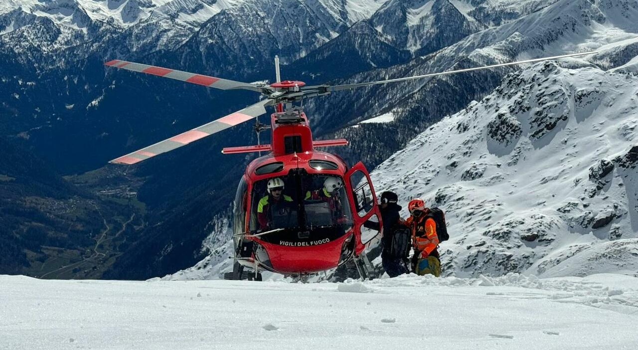 ?Valanga sull?Ortles, scialpinisti travolti dalla slavina mentre risalgono la parete: morti 3 tedeschi, 2 dispersi. Le ricerche ?Valanga sull?Ortles, scialpinisti travolti dalla slavina mentre risalgono la parete: morti 3 tedeschi, 2 dispersi. Le ricerche