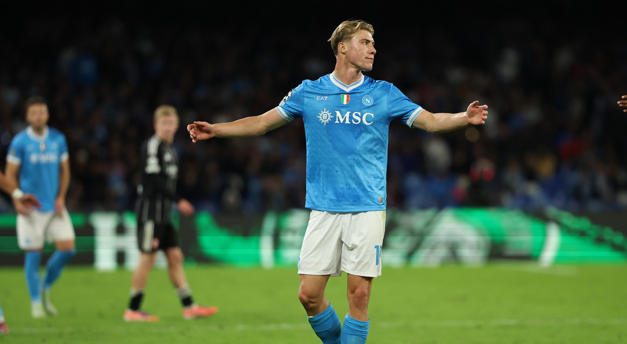 Le pagelle di Napoli Eintracht: i top e i flop della sfida di Champions Le pagelle di Napoli Eintracht: i top e i flop della sfida di Champions