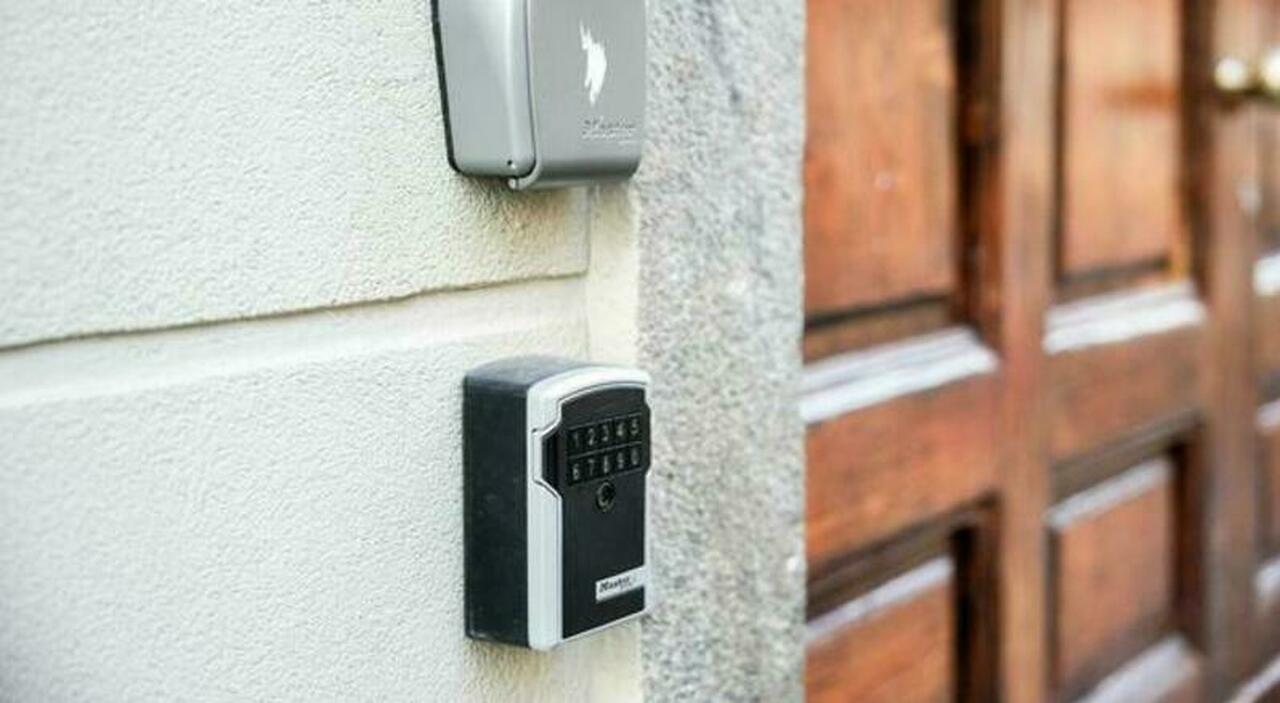 Affitti brevi o tradizionali? Quali rendono di più, gli aumenti delle tasse e i vantaggi per i propiretari di casa Affitti brevi o tradizionali? Quali rendono di più, gli aumenti delle tasse e i vantaggi per i propiretari di casa