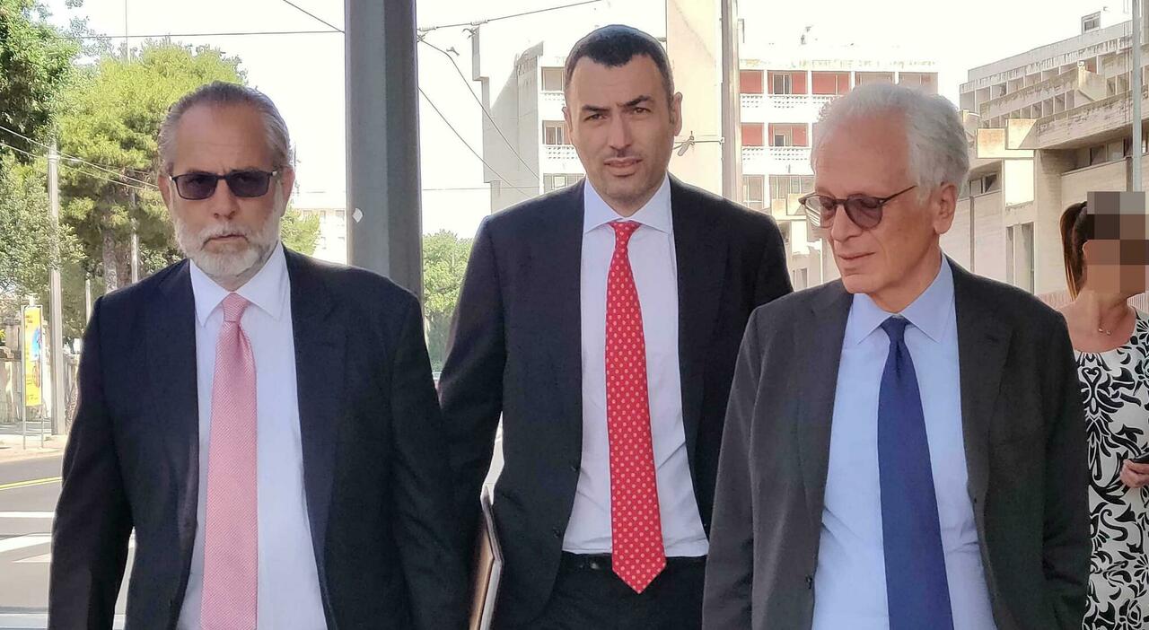 politica e affari indagini chiuse in 32 a rischio processo da delli noci a barone e laforgia i nomi degli indagati