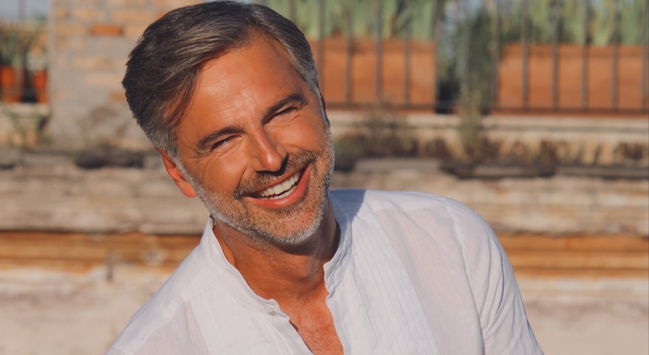 Beppe Convertini si racconta dopo "Ballando": «Educato e lavoratore: sono un uomo medio e ne vado orgoglioso» Beppe Convertini si racconta dopo "Ballando": «Educato e lavoratore: sono un uomo medio e ne vado orgoglioso»