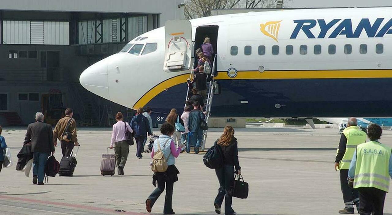 voli low cost carta d imbarco ryanar cosa cambia dal 12 novembre solo digitale o c 232 il supplemento da pagare da Ilmessaggero.it voli low cost carta d imbarco ryanar cosa cambia dal 12 novembre solo digitale o c 232 il supplemento da pagare