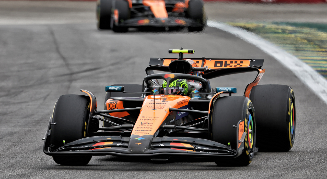 gp brasile la diretta verstappen cambia le gomme norris riprende il comando su antonelli e russell da Ilmessaggero.it gp brasile la diretta verstappen cambia le gomme norris riprende il comando su antonelli e russell