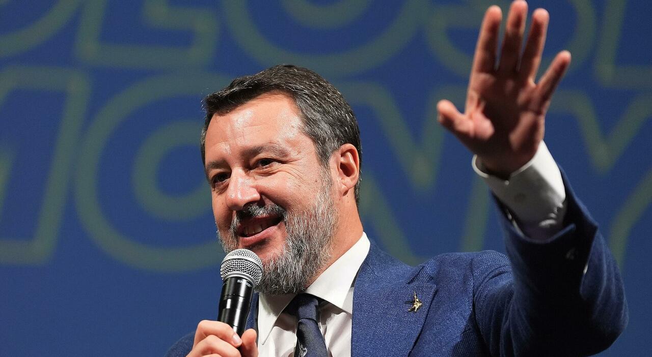 Manovra, Salvini: «Margini di intervento su pensioni e per allargare la pace fiscale» Manovra, Salvini: «Margini di intervento su pensioni e per allargare la pace fiscale»