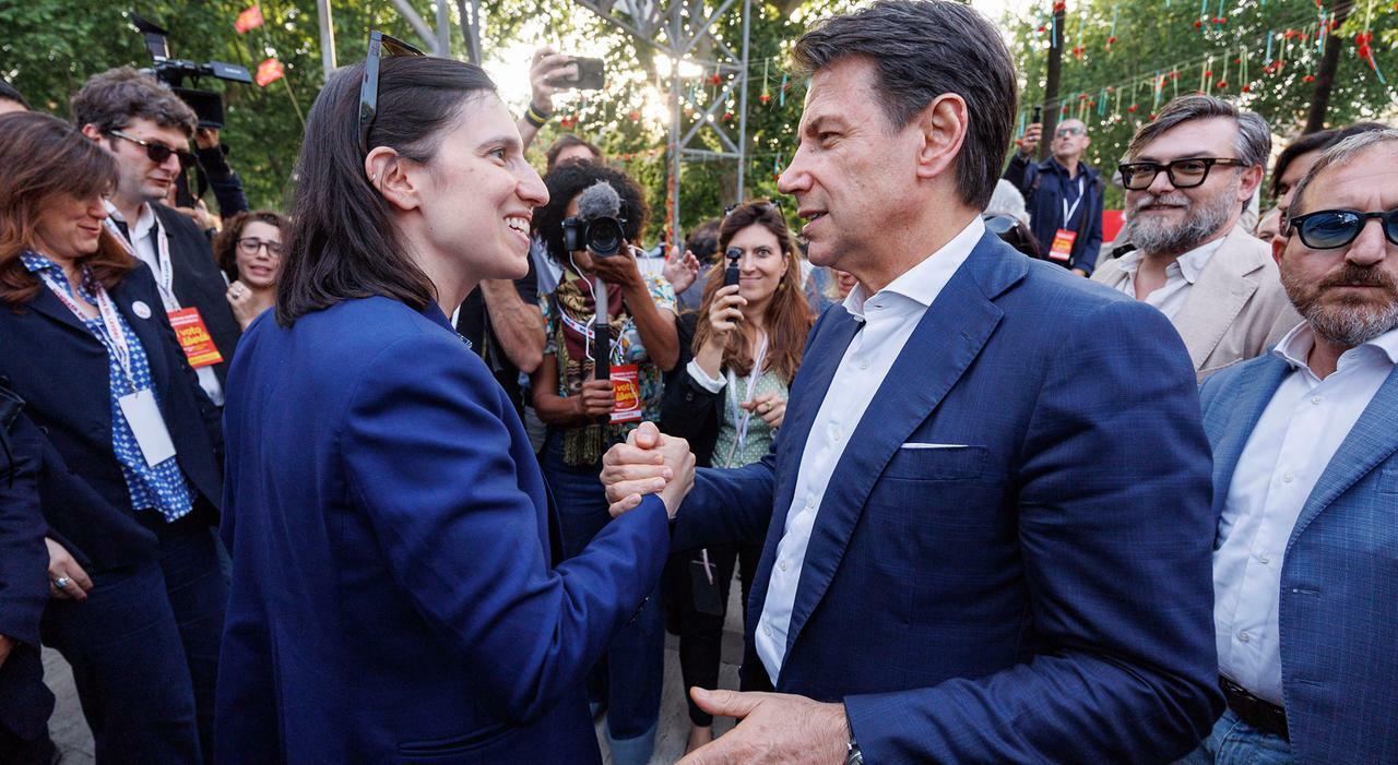 Regionali Campania, Conte e Schlein insieme comizio unitario con Fico: «Modello per le Politiche»