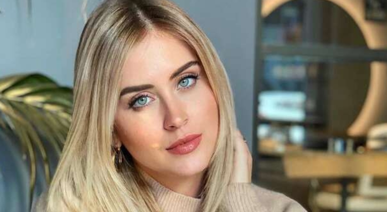 https://statics.cedscdn.it/photos/MED_HIGH/2025/11/11/9182235_11105803_valentina_ferragni.jpg